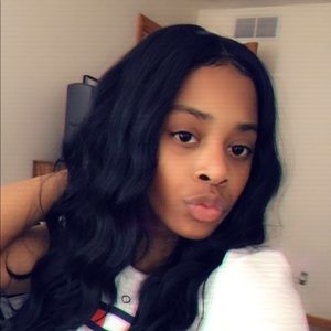 Meet your Posher, Kendra